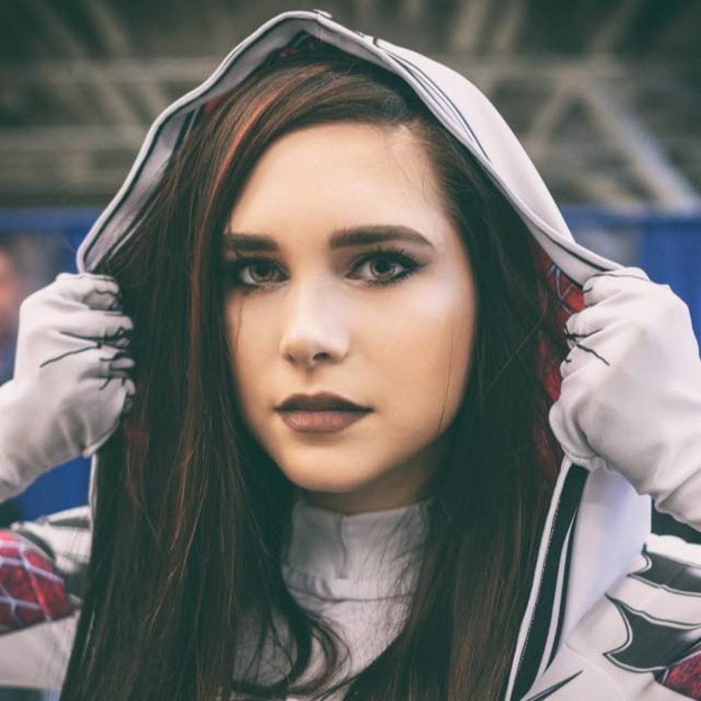 Meet your Posher, Sabrina